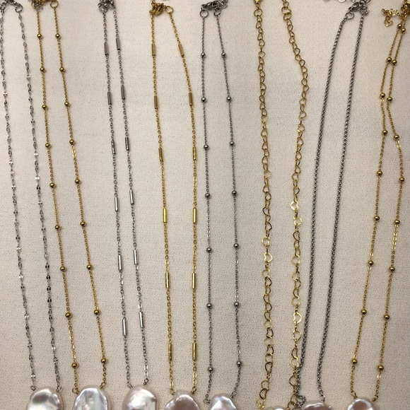 Big Patel Pearl Elegant Gold and Silver Chain Necklaces - Picture 6 of 7